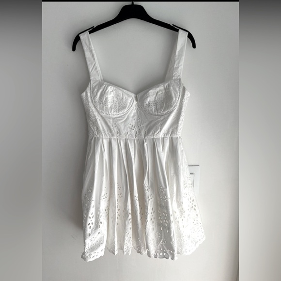 Self Portrait WHITE COTTON BRODERIE MINI DRESS - Picture 2 of 3